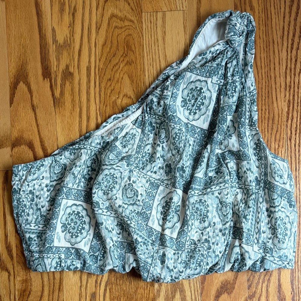 Abercrombie & Fitch Green and Cream One-Shoulder Asymmetrical Sleeveless Top XL